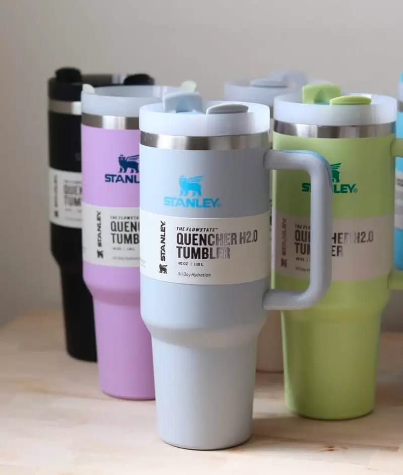Stainley Tumbler With Straw box Packing