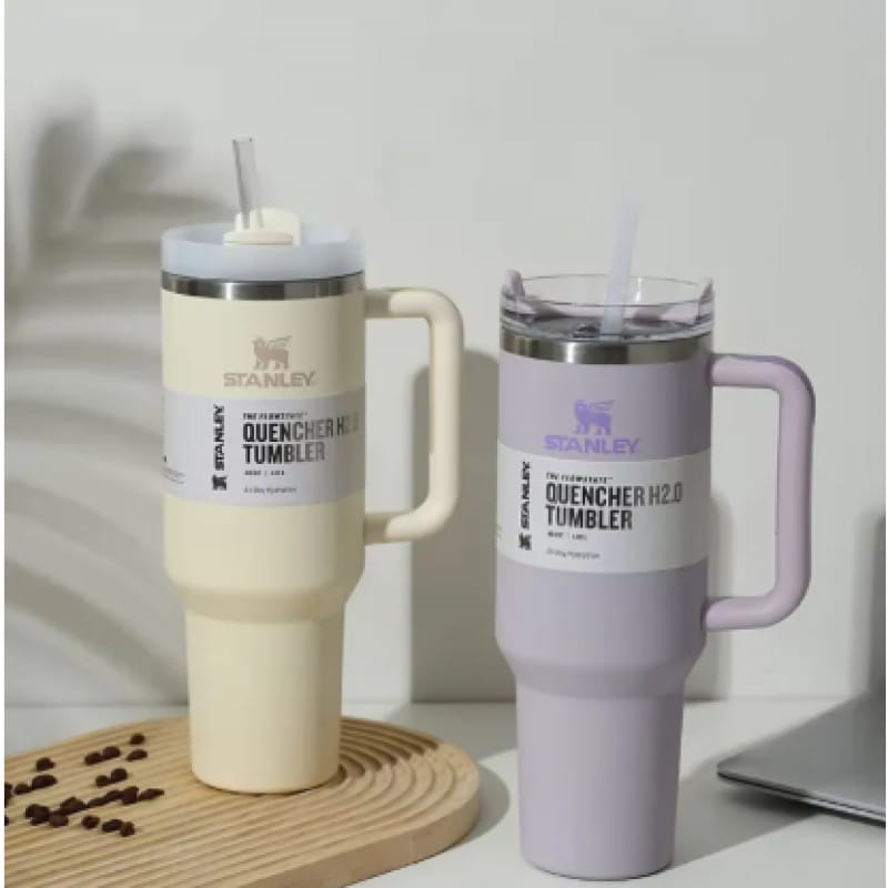 Stainley Tumbler With Straw box Packing